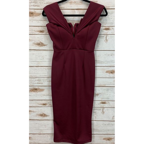 Unknown Dresses & Skirts - Maroon Sleeveless Floor-Length Dress, Small